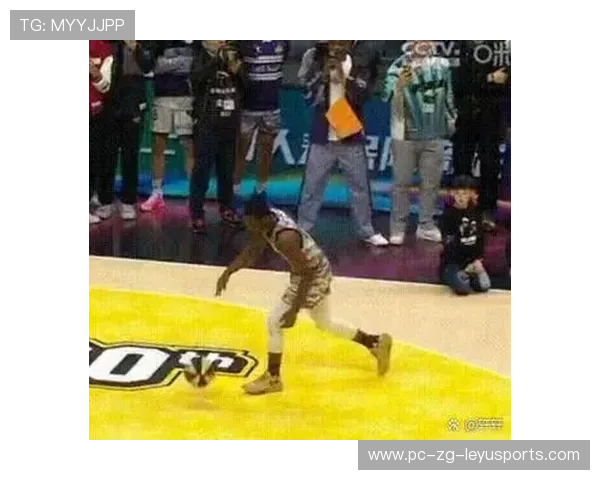 NBA球星空中换手拉杆打进，全网称神技再现