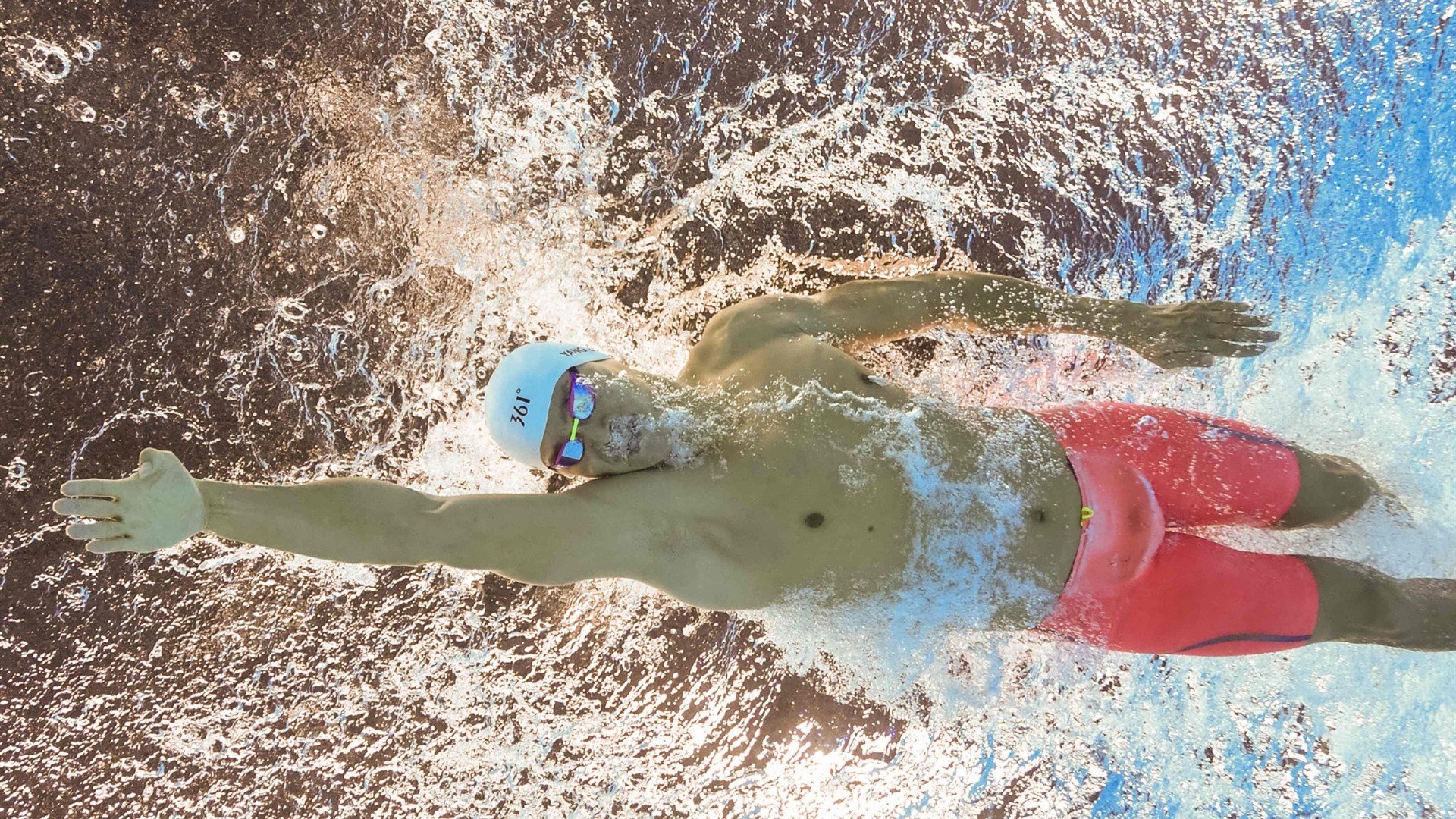 米兰体育在线登录-中国男篮体能储备显著增强，中国男篮体育